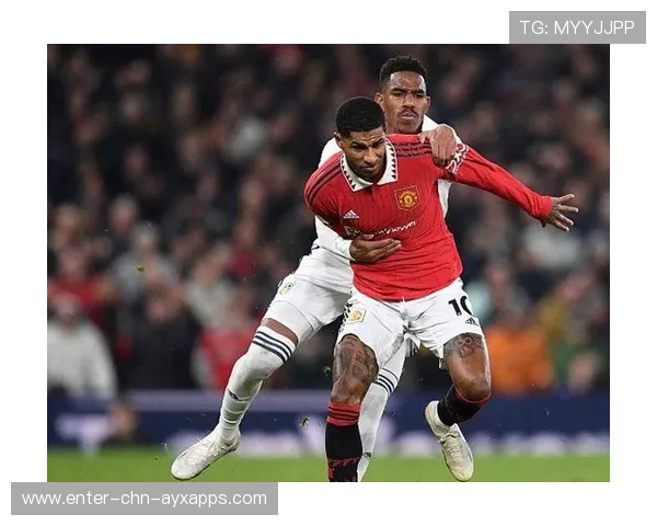 曼联长传斜插制造破门机会，拉什福德点球锁定胜果