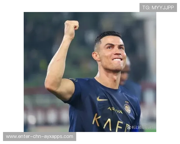 C罗单挑中路稳健完成终结,技艺与激情的完美融合 C罗单挑中路稳健完成终结,技艺与激情的完美融合